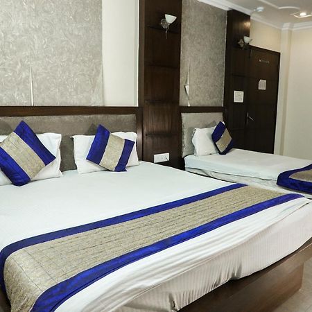 Hotel Centra Inn New Delhi Exterior photo