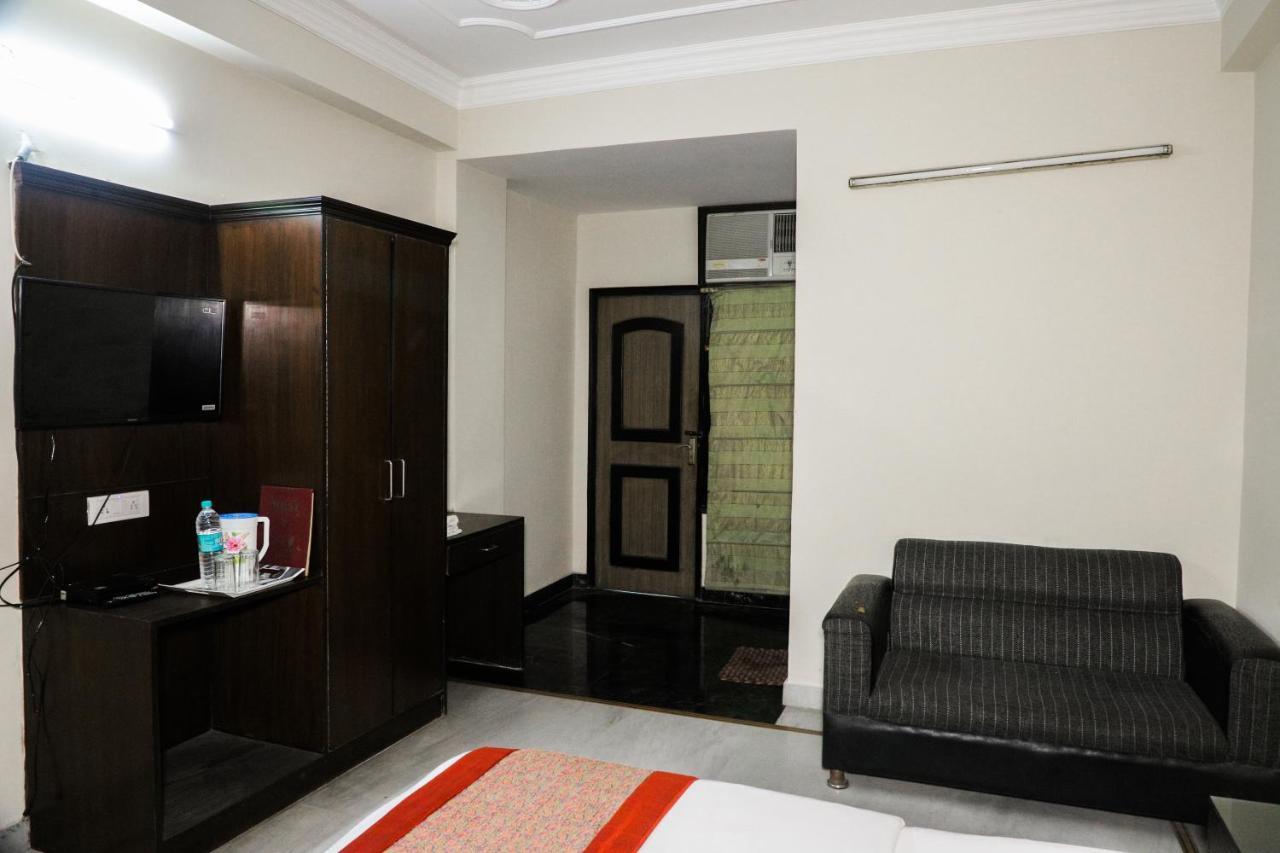 Hotel Centra Inn New Delhi Exterior photo